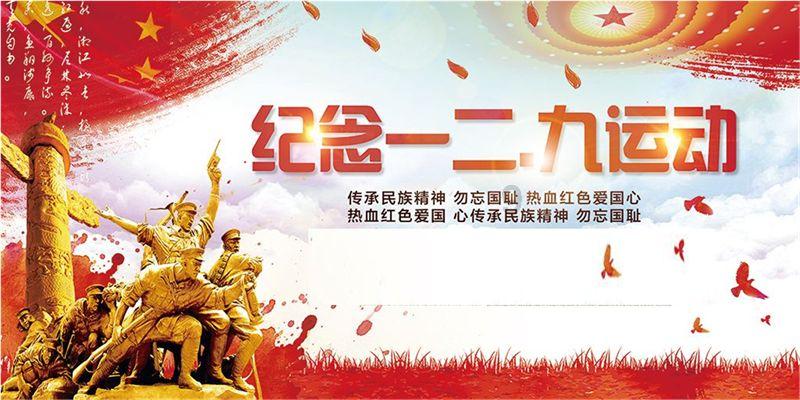 奶奶带2岁孙女下火车后发现丢失围巾,独自回车厢寻找,不料列车突然开走,孙女崩溃无助狂追列车