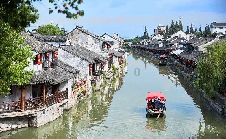 拖拉机车头里怎么有三万元现金?男子自导自演太疯狂,看看吧